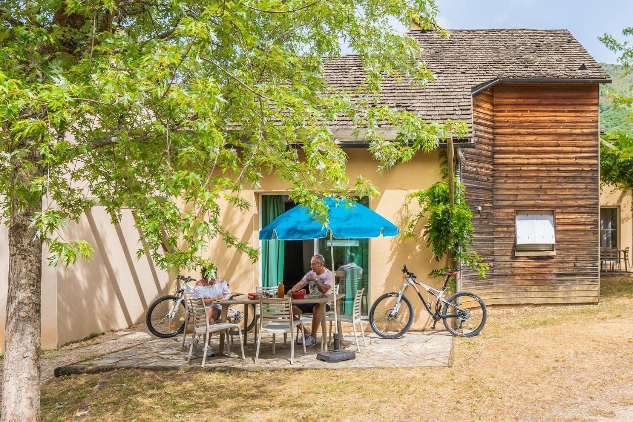 Village De Gites De Blajoux Quezac  Exteriör bild